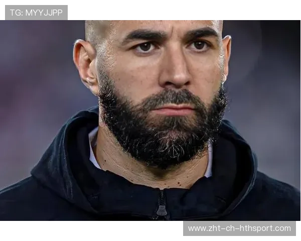 本泽马加盟利雅得新月达成一致,身披90号出战沙特联 本泽马加盟利雅得新月达成一致,身披90号出战沙特联